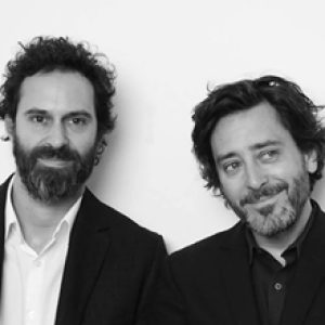 Puzzle Keramik von Barber und Osgerby in einem Schweizer Empfang