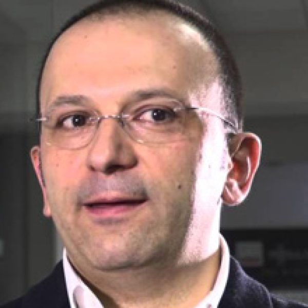 Paolo Pampanoni, Architekt aus Assisi — Entwurf des modularen Trennwandsystems Mood von Las Mobili