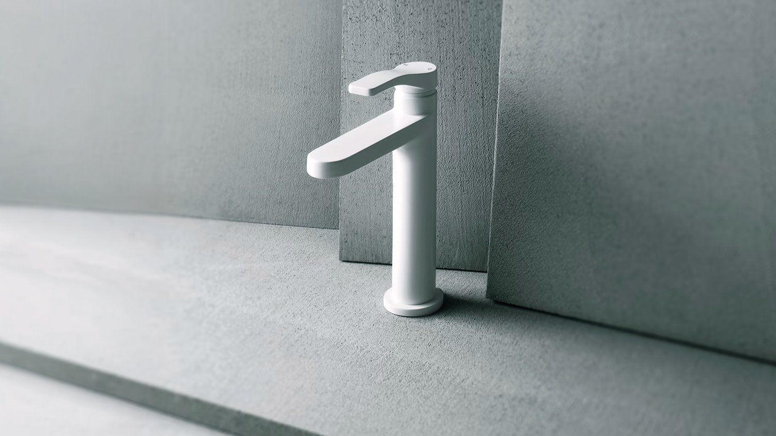 Chromglänzender AL/23 Einlochmischer am Lavabo, dahinter grauer Sichtbeton