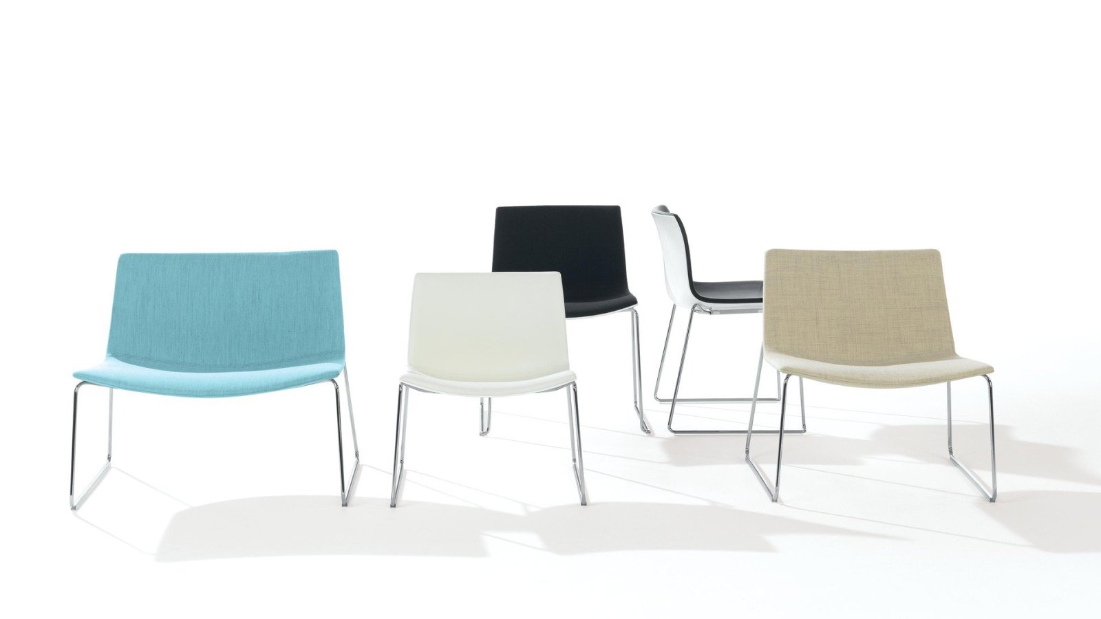 Designstuhl Catifa 53 von Arper mit gepolsterter Schale und abziehbarem Bezug