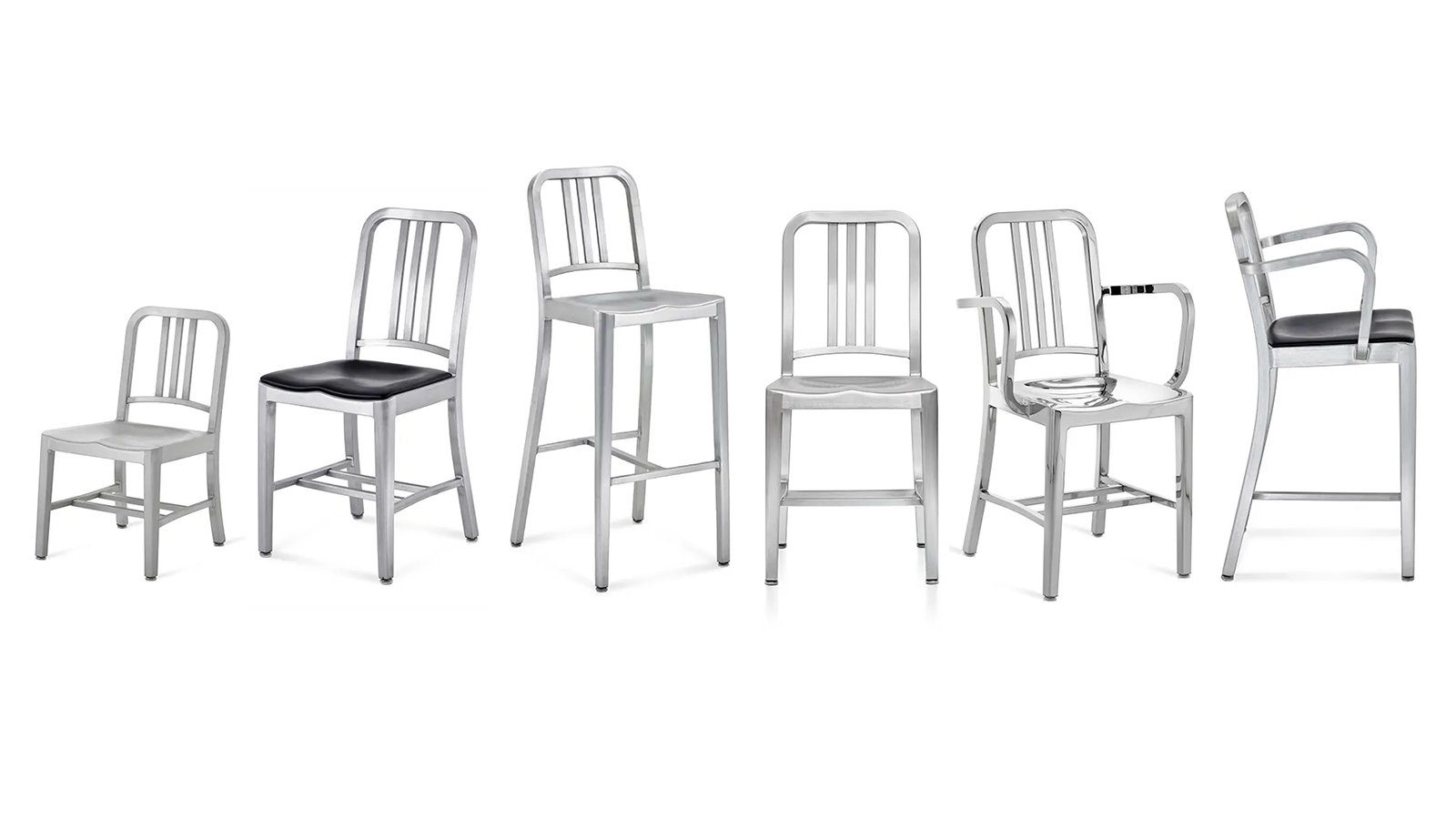 Designstühle Navy 1006 von Emeco aus gebürstetem Aluminium in einem Restaurant