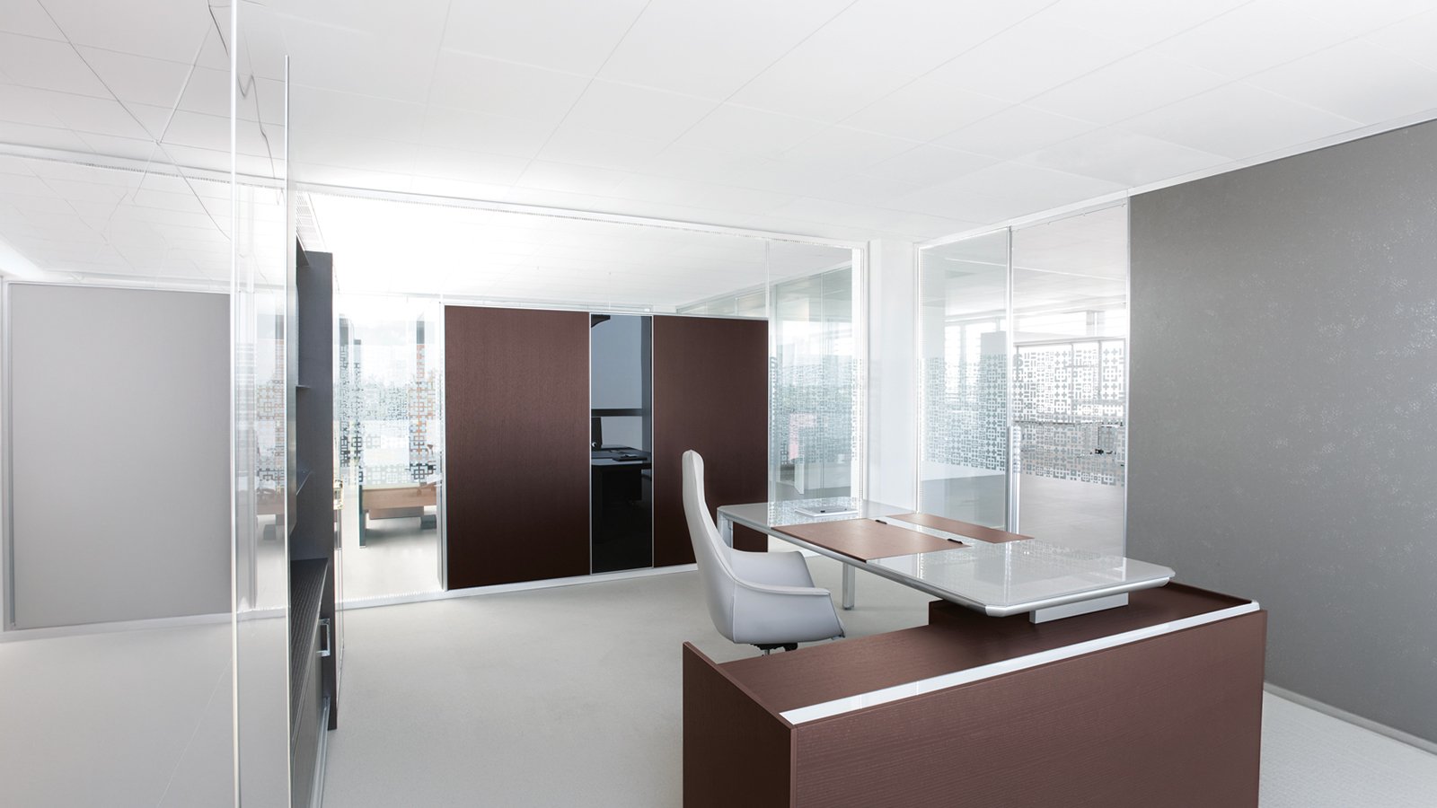 Bürotrennwand www.60 von Archiutti in einem Schweizer Büro