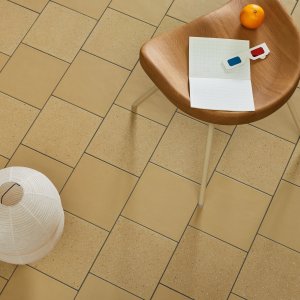 Time Salta Red Smooth in erdigem Rot