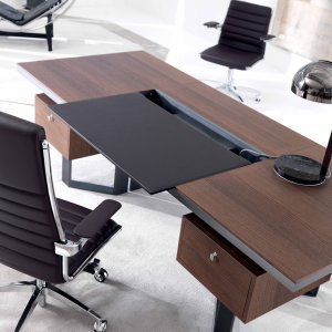 Elliptischer Lloyd Tisch von 620 cm auf zehn Ringgestellen