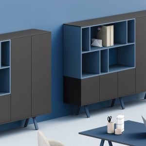 Sechser-Bench aus dem Lay-Programm mit weisser MDF-Leuchte