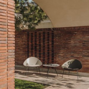 Leaf Designstuhl mit weichem Lederkissen von Arper