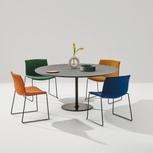 Catifa 53 Bench mit zwei Sitzen im Wartebereich