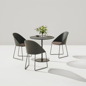 Hocker der Cila Go mit aufgesetztem Kissen