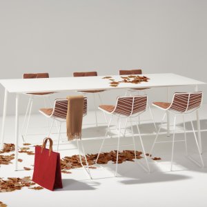 Stapelbarer Leaf Stuhl von Arper aus weiss lackierter Stahlstange