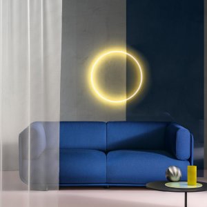 Zierkissen in zwei Grössen auf dem Sofa Shaal