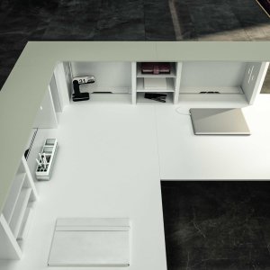 Bedienerseite der Lux Theke mit Registratur-Container