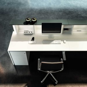 Aluminiumsockel mit Stellfüssen der Lux Theke