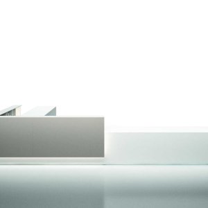 LED-Umfeldlicht 4000 K in den Stahlwangen der Lux Theke