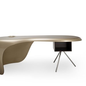 Schreibtisch von 220 Zentimetern