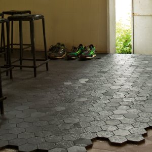 Déchirer in der Massefarbe Bianco
