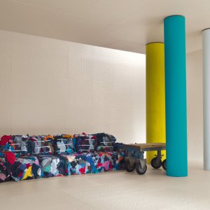 Empfang mit Folded-Wand in Extra White
