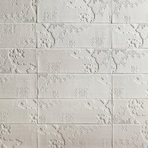 Bas-Relief Textur Patchwork im Detail von Mutina