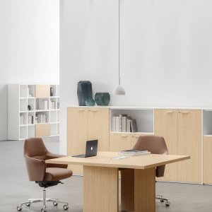 Ledereffekt-Kanten in ABS am Oxford Schreibtisch