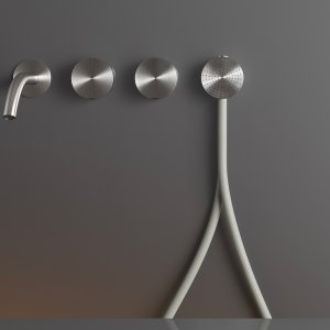 Giotto von Cea Design: Thermostatgruppe aus satiniertem Edelstahl