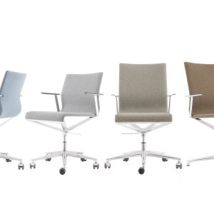 Konferenzstühle Stick Chair von ICF Office im Sitzungszimmer