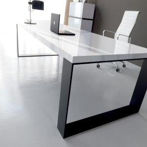 New Loop Sideboards auf Stahlgestellen mit Griffmulden aus Zamak