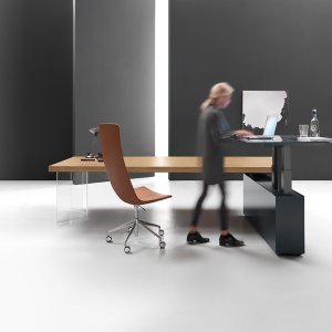 Kyo Schreibtisch furniert in Eiche classic