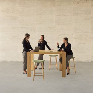 Naturleder-Oberfläche am Kyo Chefschreibtisch