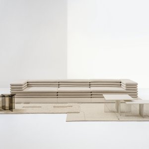 Modulares Sofa Acamante, Dreisitzer 395 cm, Basis in Elfenbein glänzend lackiert