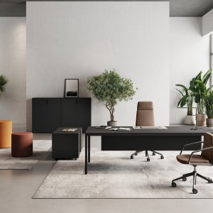 LED-Leuchte mit Präsenzsensor an einer Fil-Rouge-Workstation