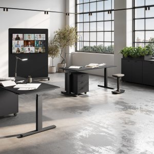 UP-Sitz-Steh-Bench mit stehender und sitzender Seite