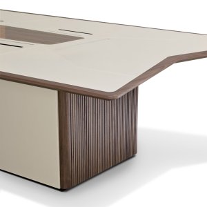 Platte in Holz mit Mittelfeld in Sattelleder
