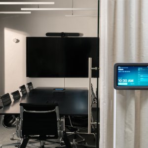 Framery Six als Sitzungszimmer im Grossraumbüro