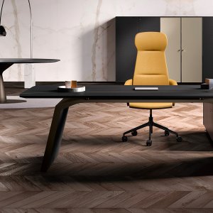 Metar Schreibtisch in Eiche Tabak mit Sideboard