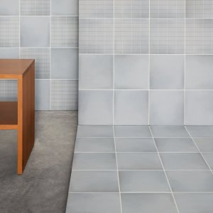 Nahaufnahme des Rasters Aurore Charcoal Grid S