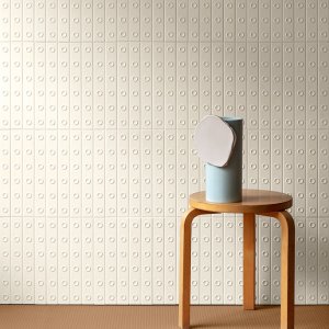 Punto Up Glossy Gris, grauer Glanzriegel mit erhabenem Punkt