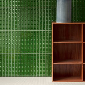 Punto Up Glossy Blanc, weisser Glanzriegel mit erhabenem Punkt