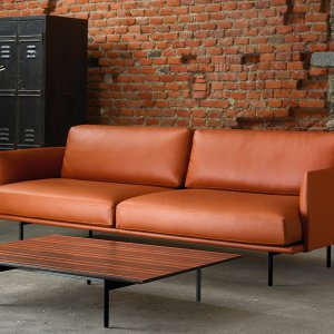 Sofa New York von Quinti als Zweisitzer in braunem Leder
