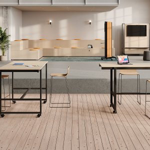 Büroschreibtische Be.1 von Frezza in einem Schweizer Büro