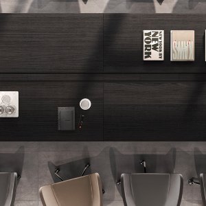 Höhenverstellbare Platte am Beistellschrank Ono Frezza