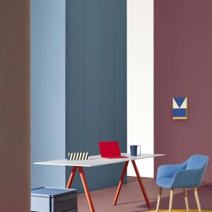 Kabelkanal CC unter der Platte eines Arki-Table 360×120