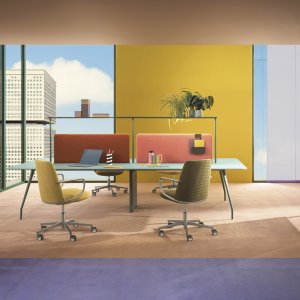 Rizz Workstation mit sechs Metern Länge für acht Plätze