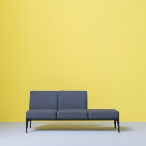 Poliertes Aluminiumgestell LU unter einem Social Modul