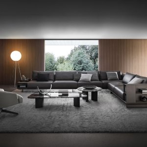 Sitzsystem Asso von i4Mariani mit durchgehender Tiefe von 105 cm