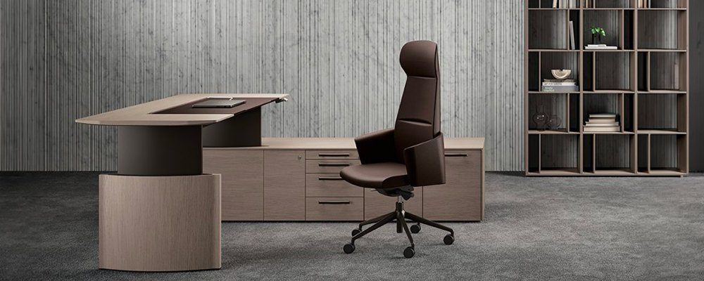 Schreibtisch mit Anbautisch und Sideboard